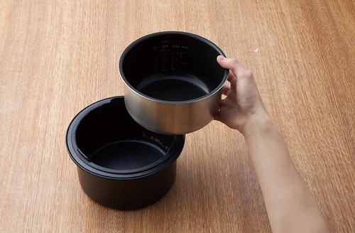 ポイント1：二重釜の蒸気で包み込んで炊く イメージ