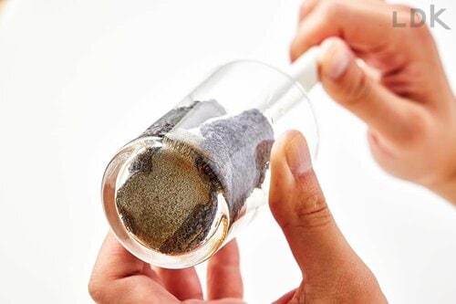 感動ポイント:弾力のある幅広スポンジでしっかり汚れにフィット! LDKベストバイボトルスポンジおすすめ イメージ