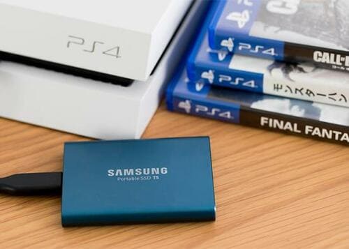 プレステ4が高速化した後はケーブルに注意して遊びましょう イメージ