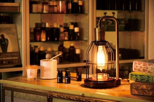 香りのプロが一目ぼれしたアロマランプ電気だからつけっぱなしでも安心！ イメージ