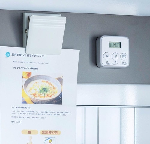 マグネットがつけられて便利！ キッチンツールフックおすすめ イメージ