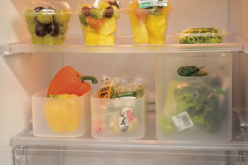 【アイデア2】冷蔵庫の野菜をケースに入れて材料チェック イメージ