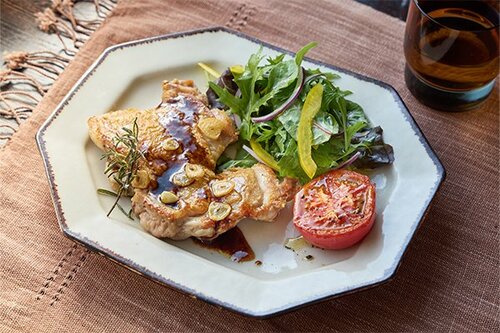 絶品メイン料理レシピ③「チキンソテー バルサミコソース」 LDKベストバイに選ばれた「オライブ」の味を引き立たせる絶品レシピをプロが伝授!〜②「混ぜる!焼く!」メイン料理編〜おすすめ イメージ
