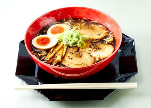 お取り寄せ醤油ラーメン第1位の「麺屋いろは」富山ブラック!