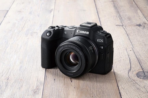 「EOS R8」は初心者でもラクに使えるフルサイズ機 イメージ