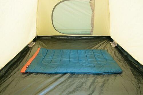 家族4人でもゆったり感最強!1万5千でおつりがくる大型テント イメージ3