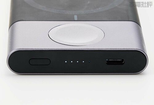 ハマケンワークスはやや小さめ ワイヤレスモバイルバッテリーおすすめ イメージ