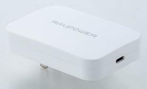 【②小型&高出力タイプ】持ち歩きと出力を両立したいならRAVPowerの薄型45W イメージ