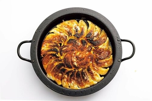 鉄初心者でも上手に焼ける 餃子鍋おすすめ イメージ2