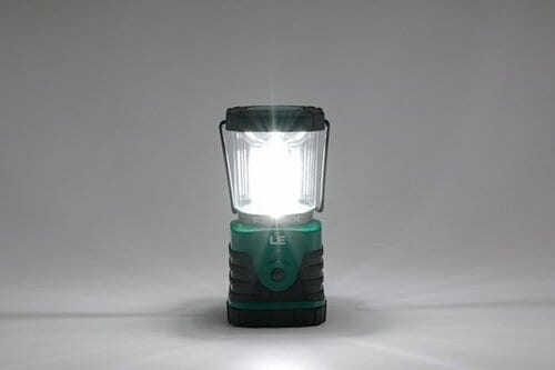 室内だとまぶしいほどの明るさが魅力 イメージ