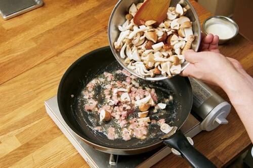 STEP1：［きのこのクリーム煮］をつくる イメージ3