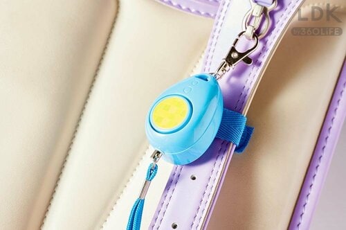 光が反射して存在をお知らせ 防災グッズおすすめ イメージ