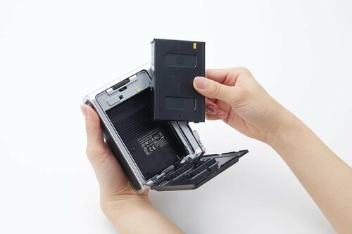 レトロ×最先端で大人のチェキ 富士フイルム「instax mini Evo」 イメージ2