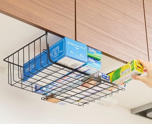 フラットだから出し入れしやすい 吊り下げラックおすすめ イメージ