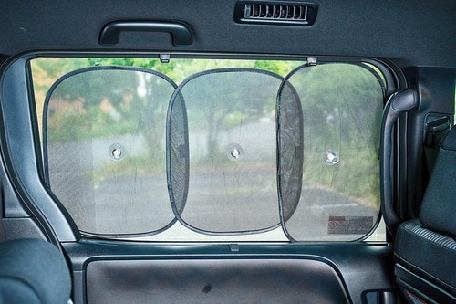 車用サンシェードおすすめ Amazonベーシック 遮光用サンシェード  車用 イメージ2