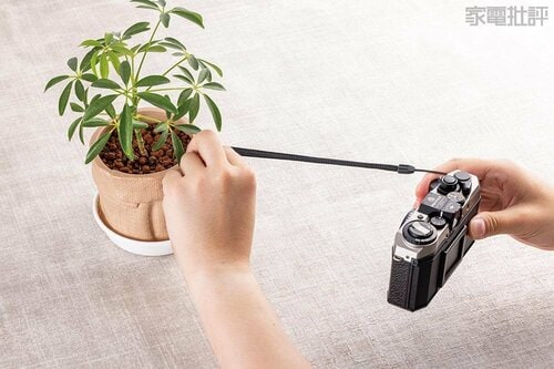 テーブルフォトも楽しめる最短撮影距離 リコー「PENTAX 17」おすすめ イメージ2