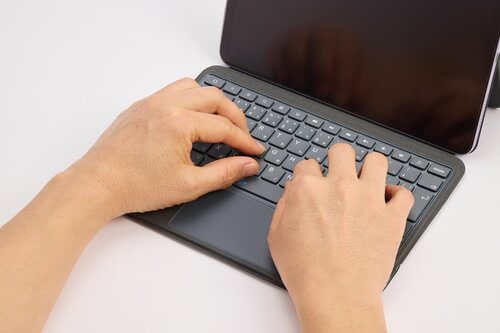 リーズナブルなのにキーが打ちやすい！ iPad用キーボードケースおすすめ イメージ