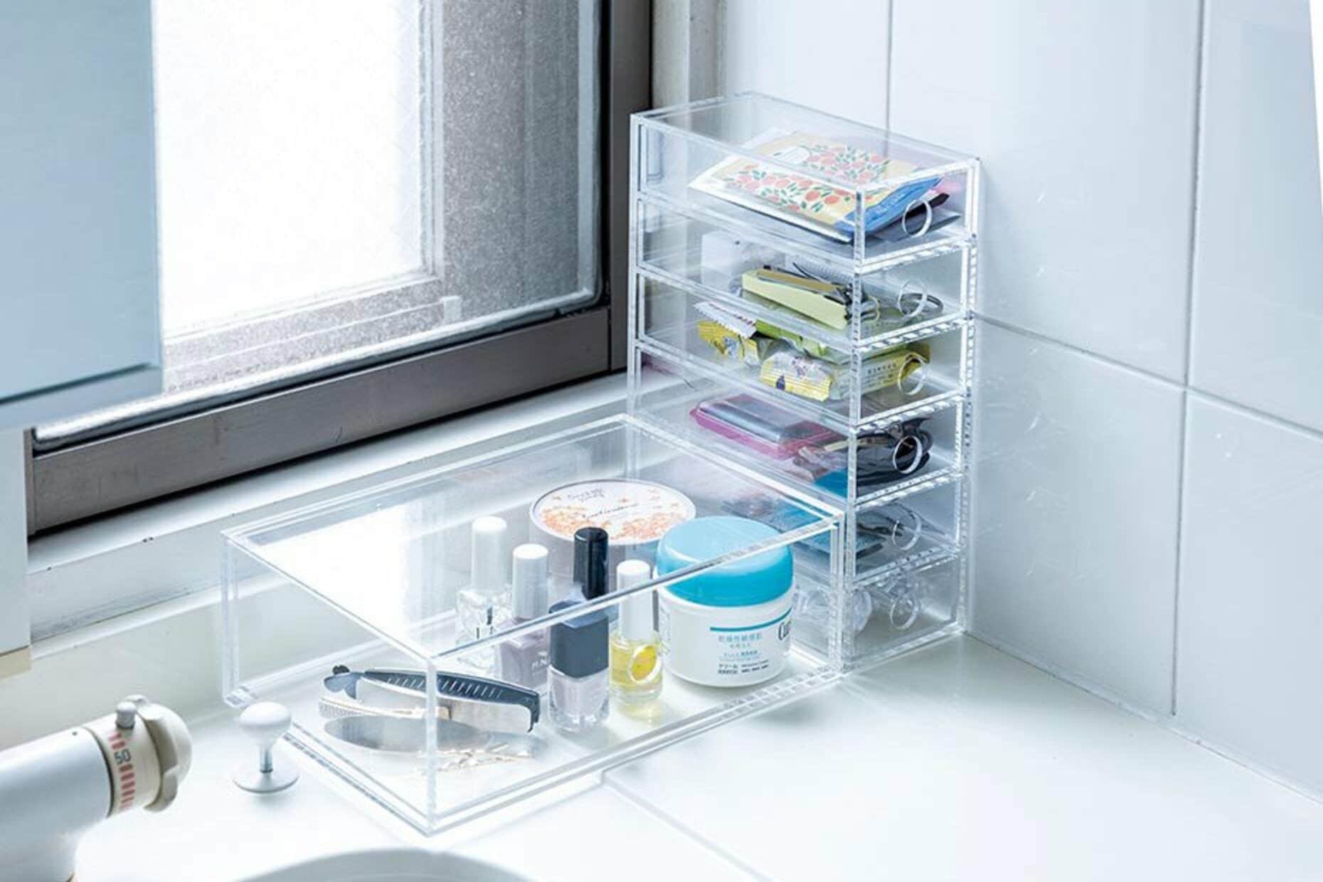 大人気の無印「アクリル小物収納」の活用術を紹介。プロのおすすめは水まわりの収納 | 360LiFE [サンロクマル]