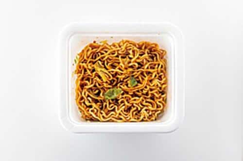 明星食品:明星 一平ちゃん夜店の焼そば 焦がしにんにくうま辛みそ味:インスタント食品
