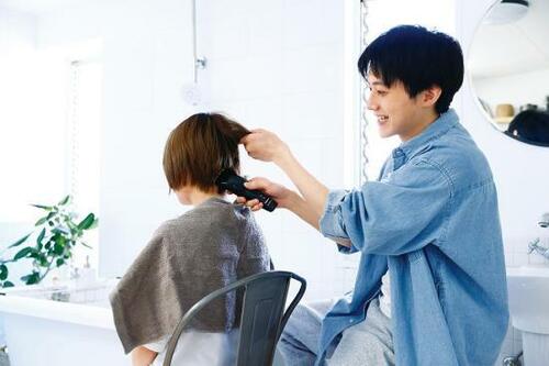 電動バリカンの使用1