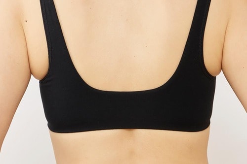 深めのVラインがバスト浮きしづらい ノンワイヤーブラおすすめ イメージ2