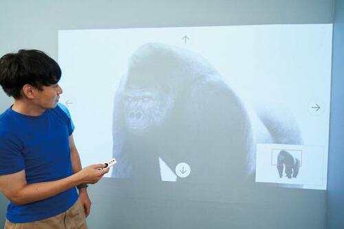 寝っ転がって海外ドラマをダラ観する僕の幸せ イメージ