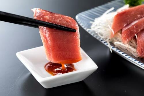 刺身に酢コチュジャンが美味!コクと辛酸っぱさがたまりません
