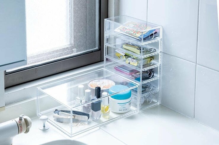 大人気の無印「アクリル小物収納」の活用術を紹介。プロのおすすめは水まわりの収納