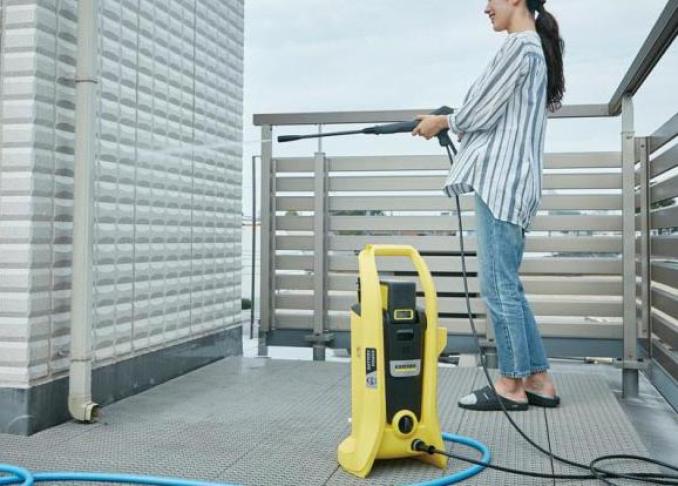外壁＆ベランダ掃除に最強!! ケルヒャーの高圧洗浄機 おすすめ3選｜『MONOQLO』がテスト【2020年】