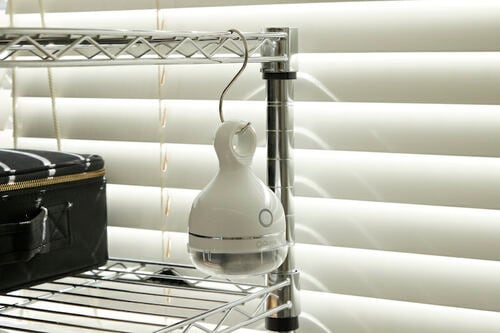 結果：置いてもよし、かけてもよし！ シンプルなデザインだから部屋になじむ 毛玉取り器おすすめ イメージ