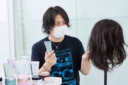 すっぴん髪からうるツヤが叶うおすすめオイルは? ヘアオイルおすすめ イメージ