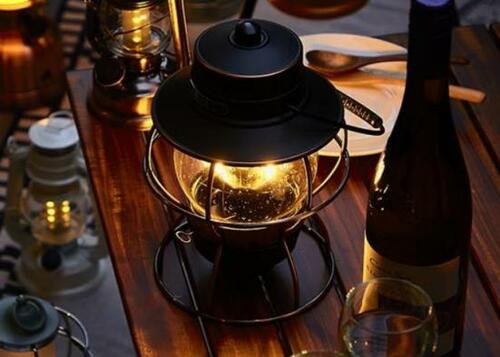 キャンプでも家でも大活躍！ベアボーンズ「レイルロードランタンLED」 イメージ