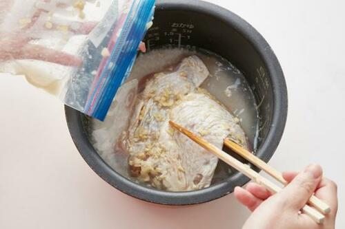 [カオマンガイ]手が込んでそうだけど炊飯器に入れて炊くだけ！ イメージ2