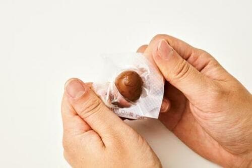 中まで味が染み込んだ「味付旨たまご(うずら)12個入り」 カルディおすすめ イメージ2