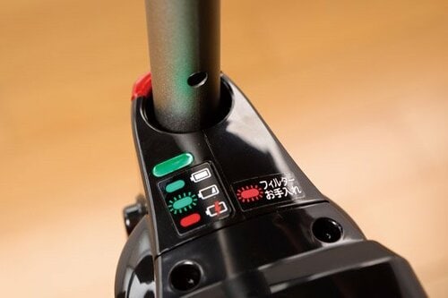 3段階に伸縮するパイプと明るさ、充電のしやすさもお見事です イメージ5