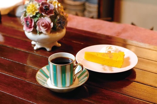 おいしいコーヒーが手軽に飲める全自動コーヒーメーカーは? 安い全自動コーヒーメーカーおすすめ イメージ