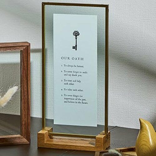 おしゃれなフォトフレームと花器おすすめ NECKTIE design office Poster & Frame イメージ1