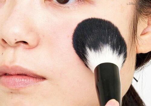 2種類のブラシを組み合わせて使うと◎ プロ直伝の美肌テクおすすめ イメージ