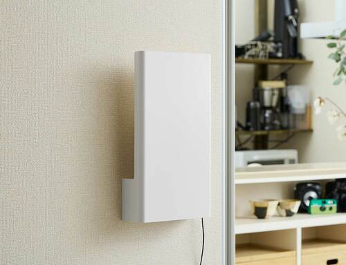 壁掛けしたルーター収納