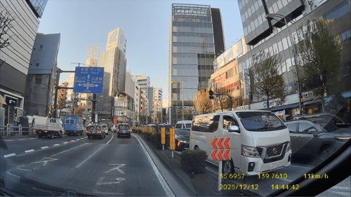 実際に見えている景色に近い映像 ミラー型ドライブレコーダーおすすめ イメージ