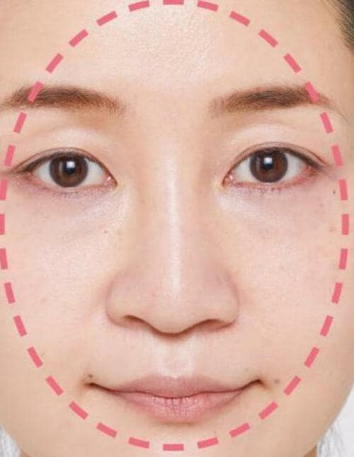 ポイント3:顔の中央だけに塗って透明美肌に! ファンデーションおすすめ イメージ
