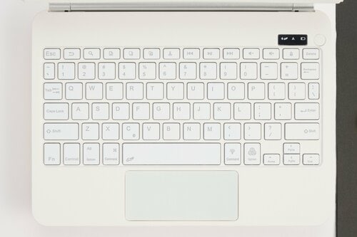 【7位】IVEOPPE「マジックキーボード」 iPad用キーボードケースおすすめ イメージ2