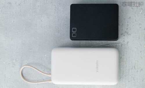 サイズは少々大きめです モバイルバッテリー大容量おすすめ イメージ