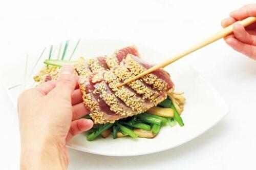 ラクやせPoint:野菜&白ごまの衣で食感が増す!