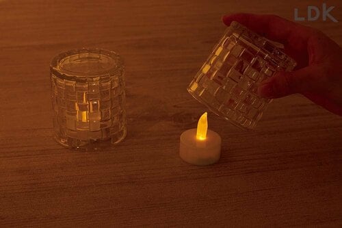 組み合わせると本物の光みたい！ ダイソーのLEDキャンドルおすすめ イメージ