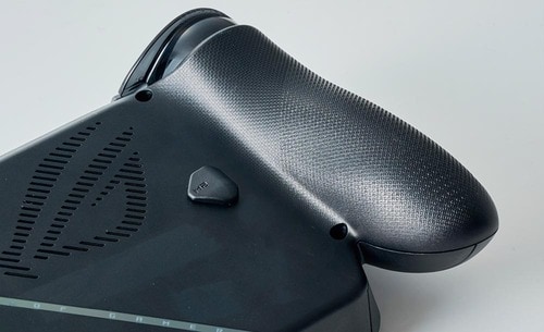 【操作性】ゲームコントローラーそのままの操作感！ 安いポータブルゲーミングPCおすすめ イメージ