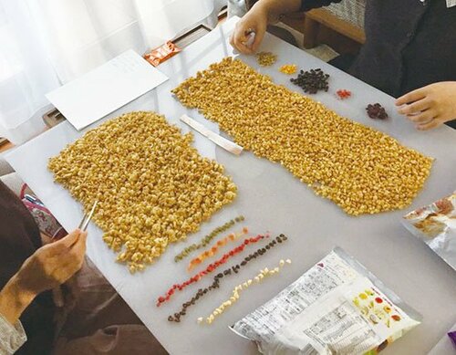 中身を一粒一粒分けて、量や具の数を徹底的に検証!
