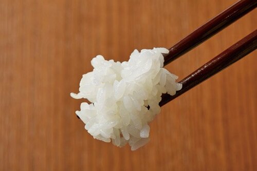 ツヤツヤが食欲をそそりおかずを引き立てる「つや姫」