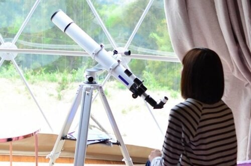 都会でも天体望遠鏡で月や惑星が観測できる 天体望遠鏡おすすめ イメージ