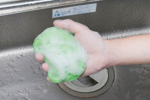 ④チビた石けんが生きカエルお風呂で活躍するスポンジ イメージ2